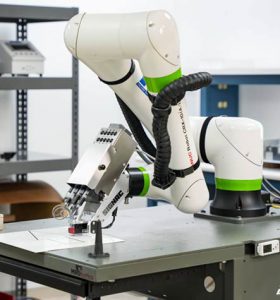 Collaborative Robot Integration, Blend human & robotic capabilities
